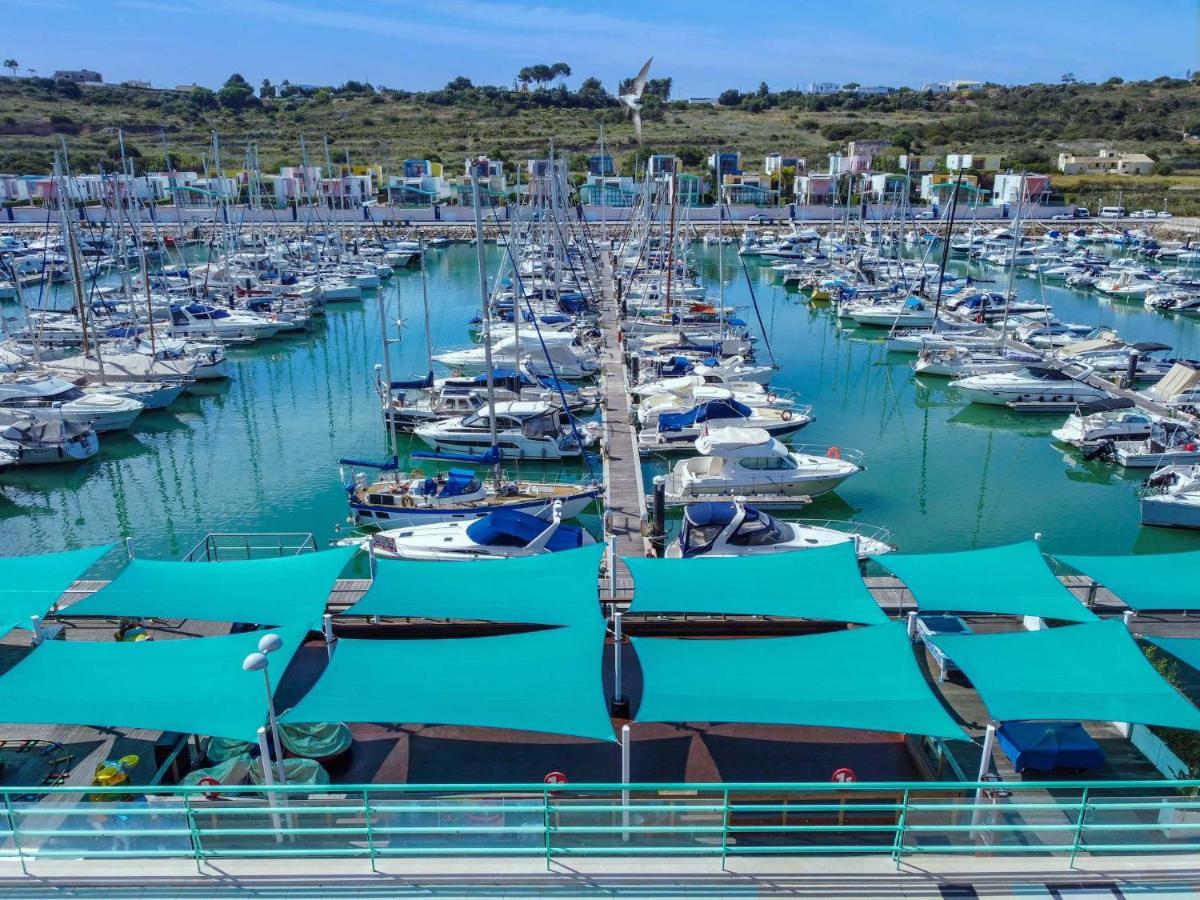Luxury 1 Bedroom Apartment, Marina De Αλμπουφέιρα Εξωτερικό φωτογραφία